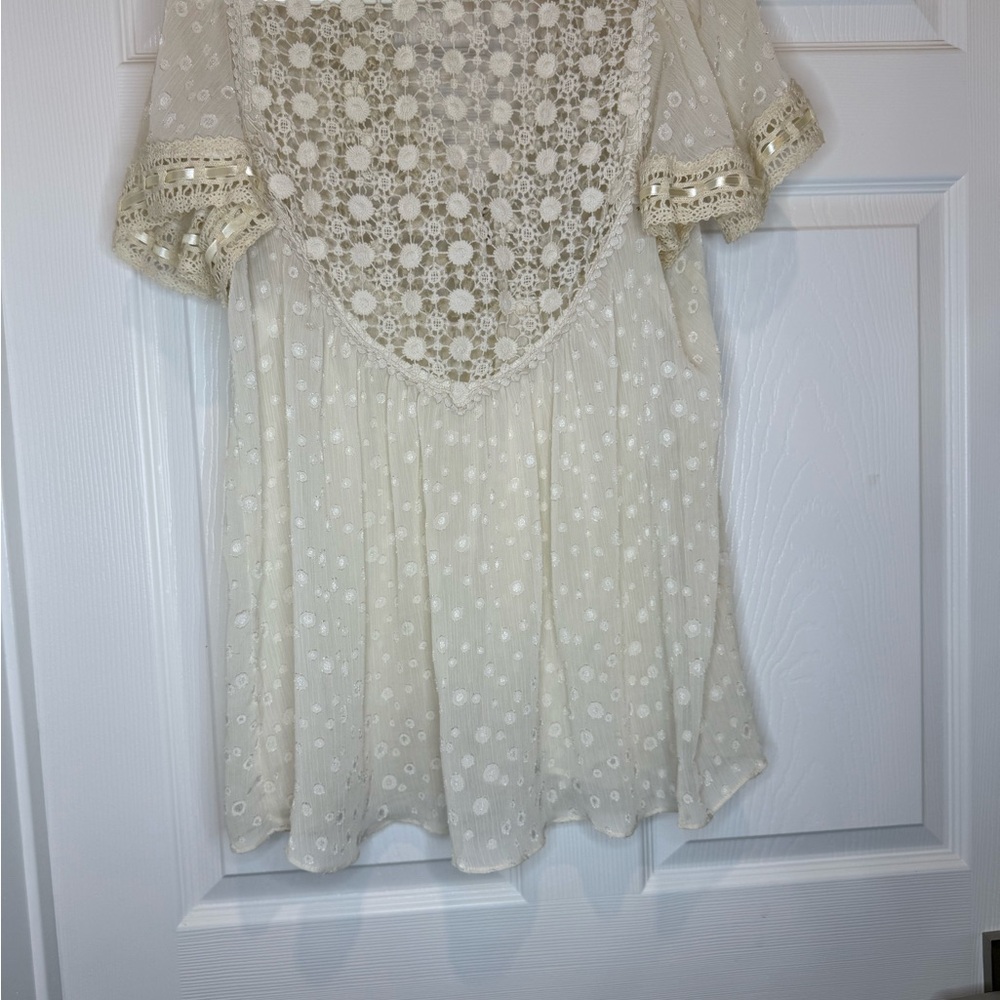Lilly Mason Bohemia Style Dress Size M Women's with Dip-Dye Cream and Beige Lace - Picture 6 of 11